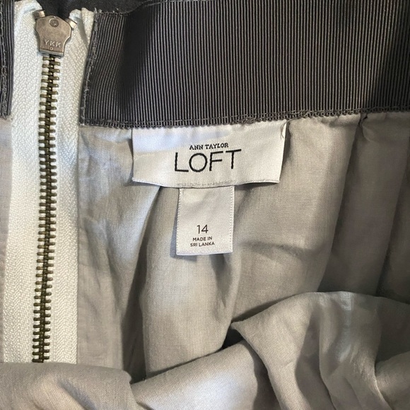 Ann Taylor Gray and white Floral skirt - Picture 3 of 7